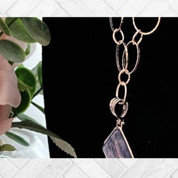 Handcrafted Contemporary Royal Blue Sodalite Necklace in Silver-Tone - Picture 6 of 8